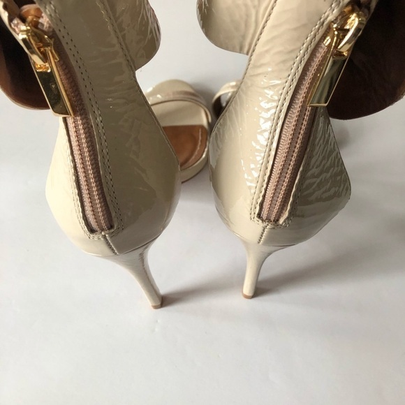 L’intervalle strappy heels.. size 6 3” heel 💛 - Picture 6 of 7